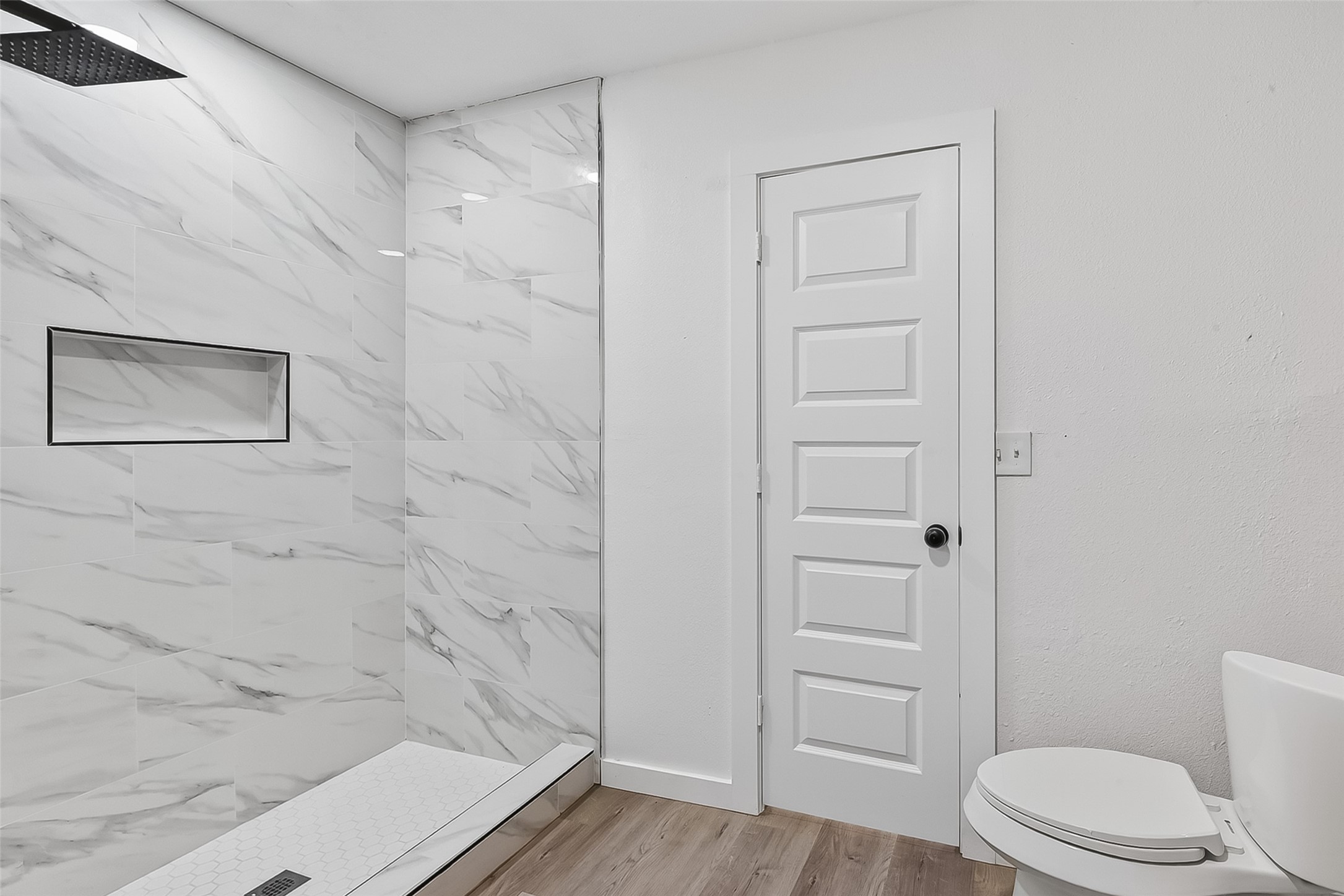 4933 Doolittle Boulevard Houston, TX 77033 - Photo 14 of 28