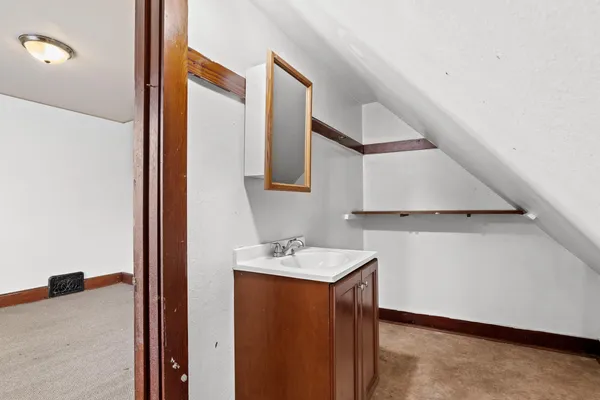 $195,900 | 1115 North 11th Street, Sheboygan, WI 53081