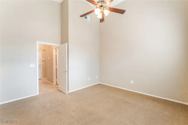 $2,600 | 912 Siena Hills Lane, Las Vegas, NV 89144