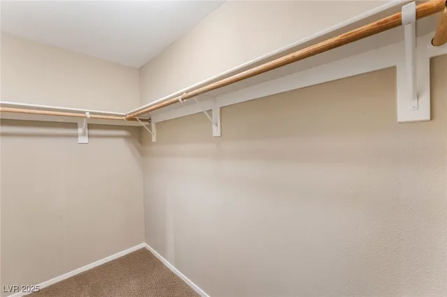 $2,600 | 912 Siena Hills Lane, Las Vegas, NV 89144