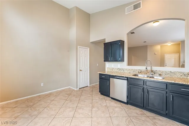 $2,600 | 912 Siena Hills Lane, Las Vegas, NV 89144