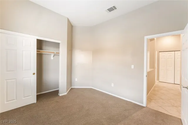 $2,600 | 912 Siena Hills Lane, Las Vegas, NV 89144