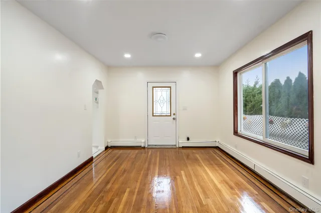 $849,000 | 224 Bryant Avenue, Floral Park, NY 11001