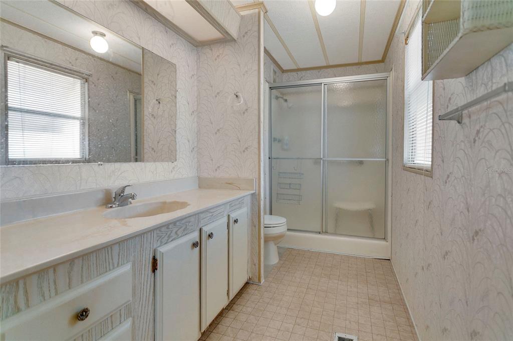 1207 Apache Circle Tavares, FL 32778 - Photo 15 of 33