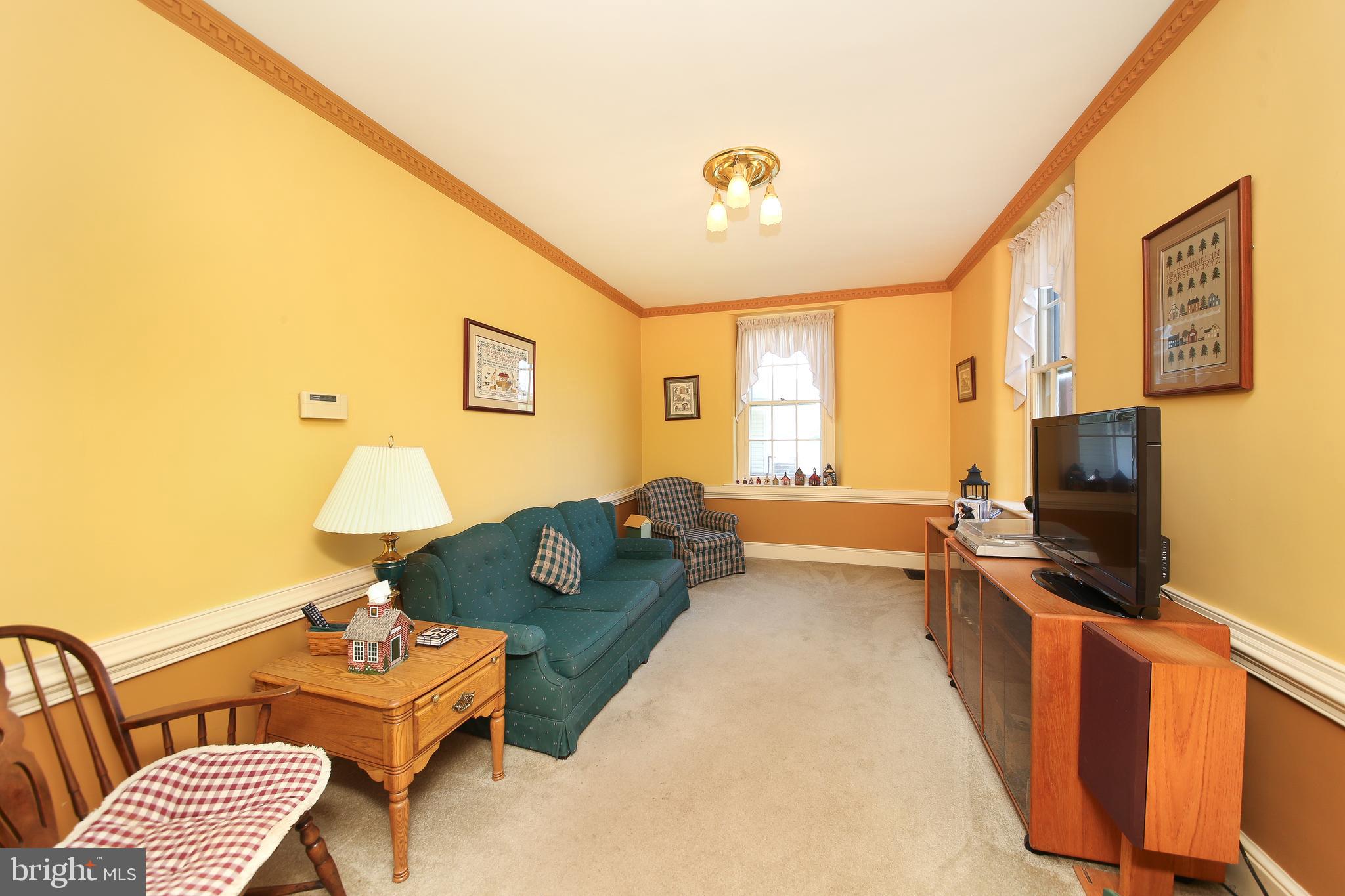 628 Cowpath Road Telford, PA 18969 - Photo 27 of 51 Living Room