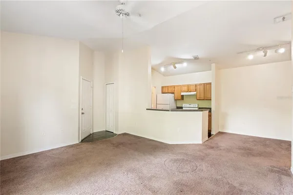 $1,300 | 6025 Westgate Drive, Unit 2533, Orlando, FL 32835