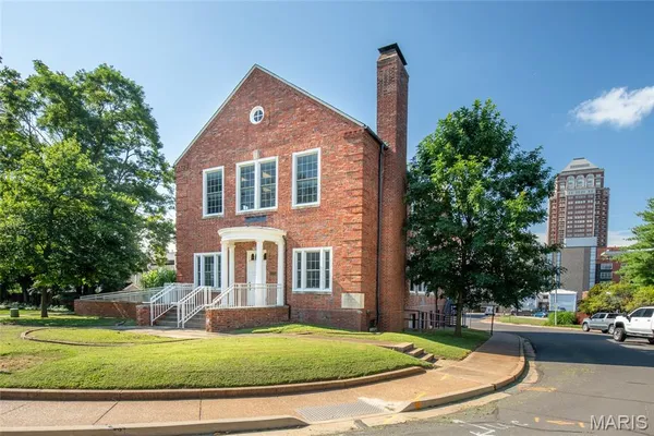 $1,499,000 | 7530 Maryland Avenue, Clayton, MO 63105