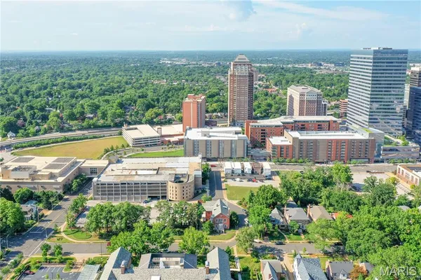 $1,499,000 | 7530 Maryland Avenue, Clayton, MO 63105