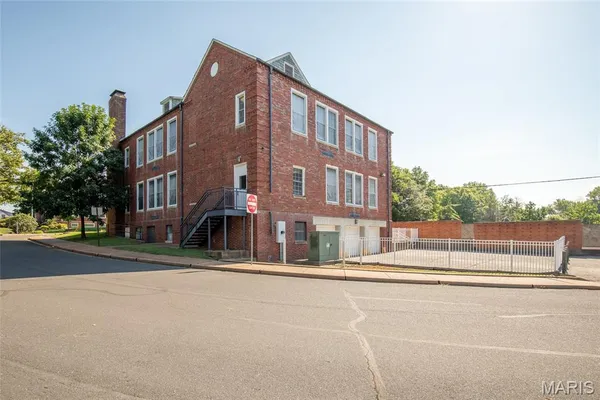 $1,499,000 | 7530 Maryland Avenue, Clayton, MO 63105