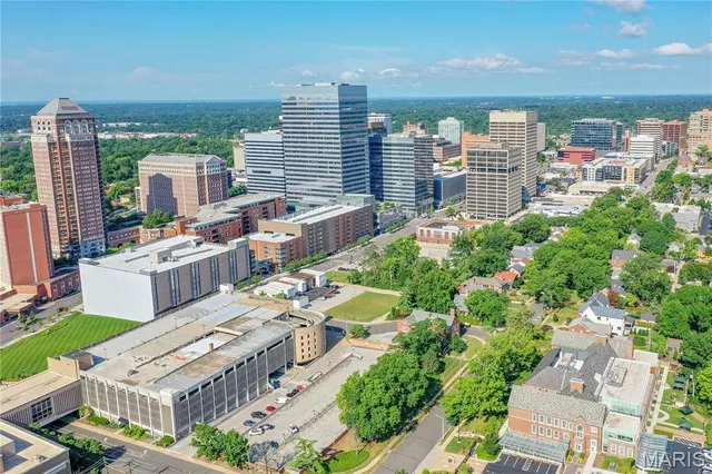 $1,499,000 | 7530 Maryland Avenue, Clayton, MO 63105