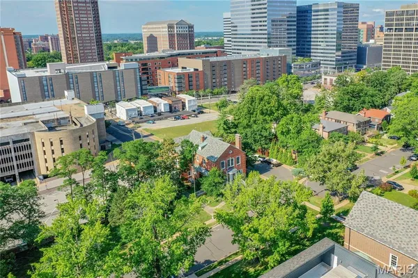$1,499,000 | 7530 Maryland Avenue, Clayton, MO 63105