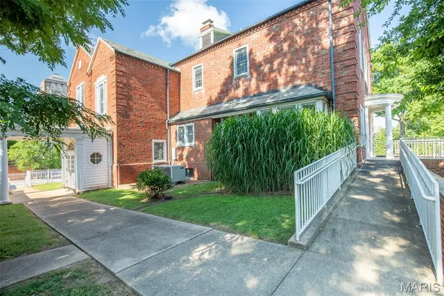 $1,499,000 | 7530 Maryland Avenue, Clayton, MO 63105