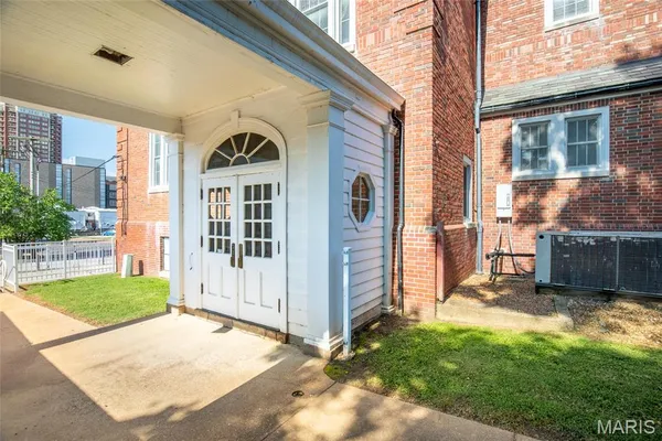 $1,499,000 | 7530 Maryland Avenue, Clayton, MO 63105