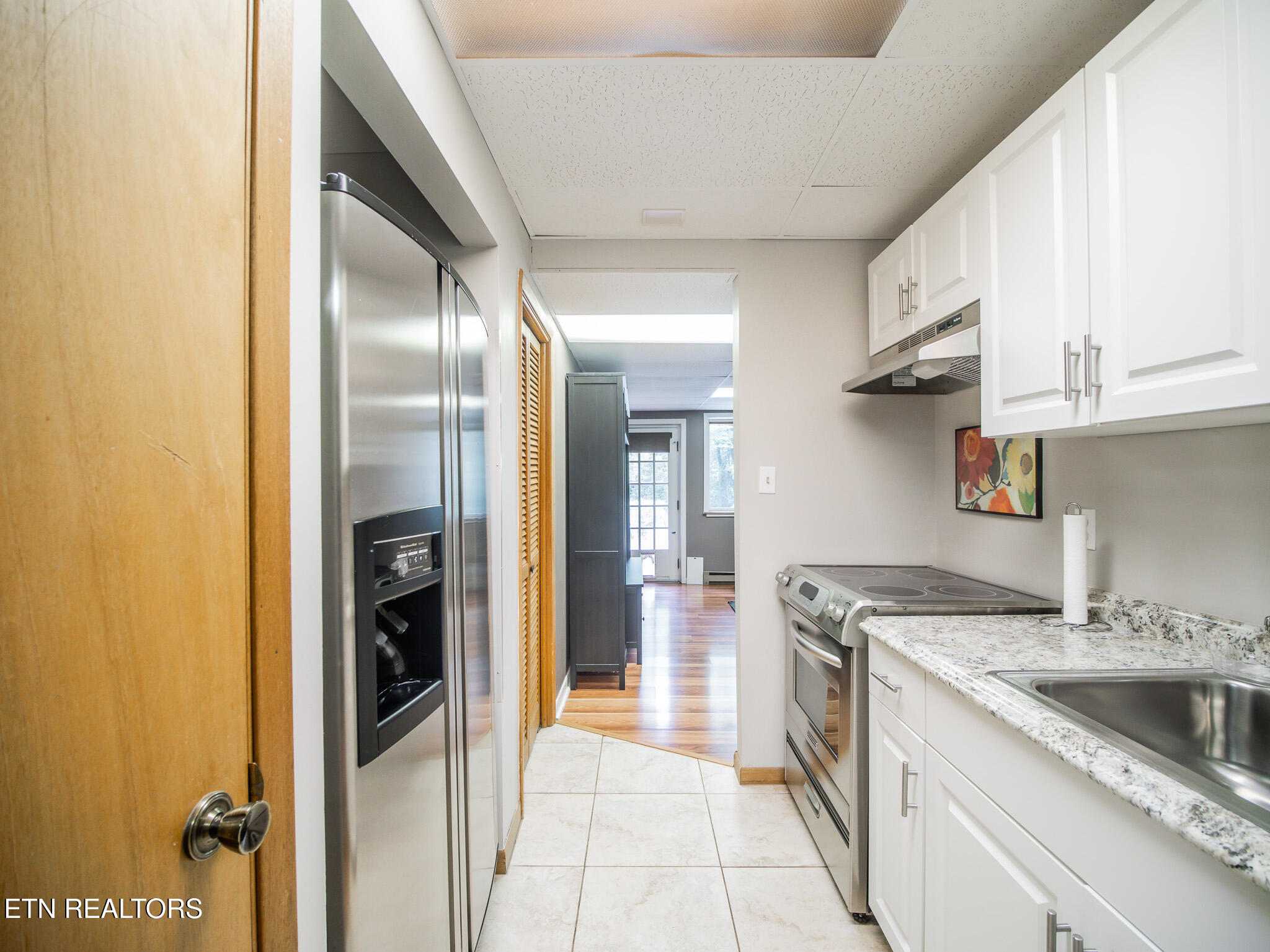 331 Louisiana Avenue Oak Ridge, TN 37830 - Photo 37 of 48 Basement Kitchen