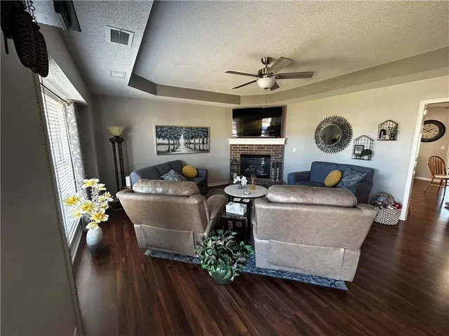 $309,950 | 812 Cypress Court, Raymore, MO 64083