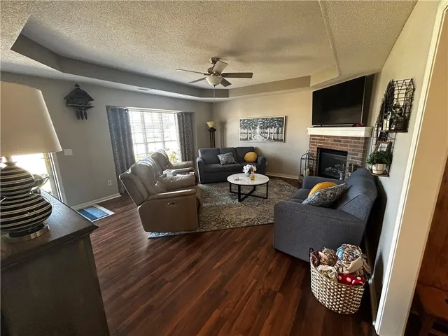 $309,950 | 812 Cypress Court, Raymore, MO 64083