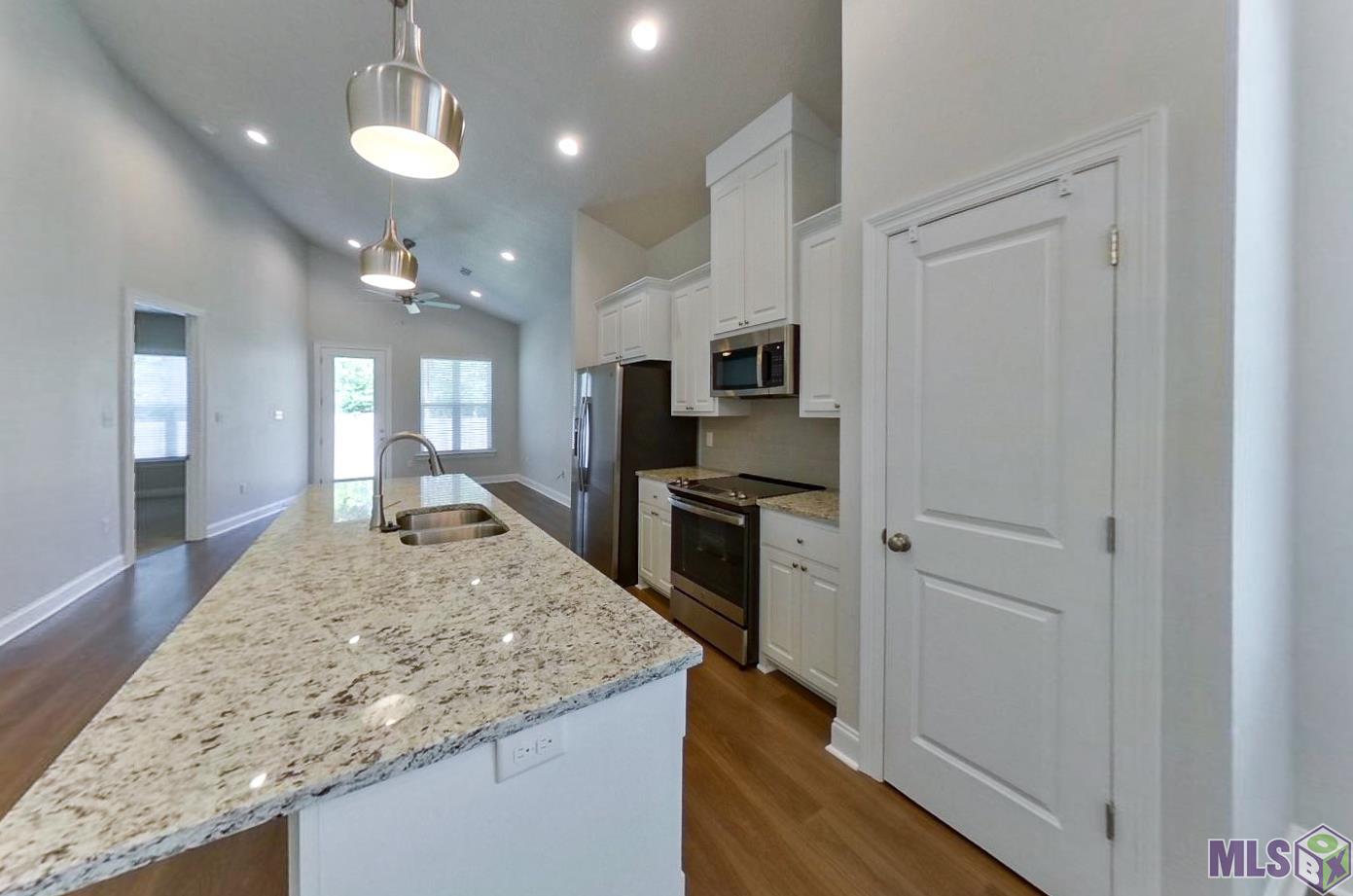 4842 Mokki Lane Baton Rouge, LA 70817 - Photo 3 of 18