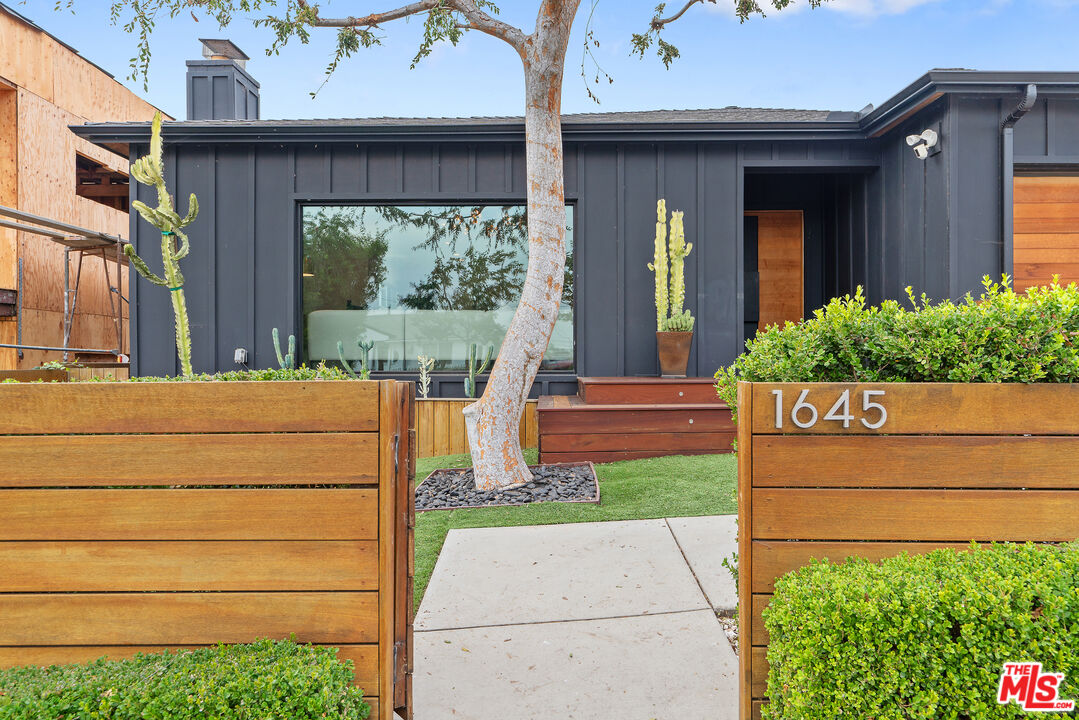 1645 South Sierra Bonita Avenue Los Angeles, CA 90019 - Photo 2 of 62