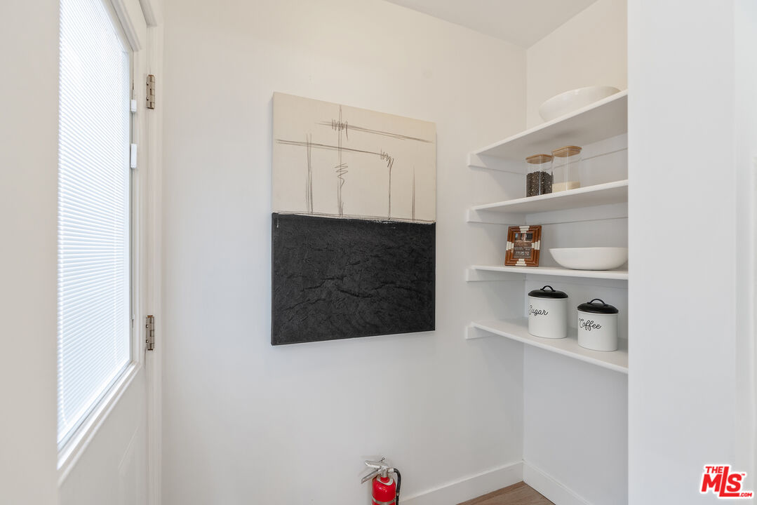 1645 South Sierra Bonita Avenue Los Angeles, CA 90019 - Photo 23 of 62