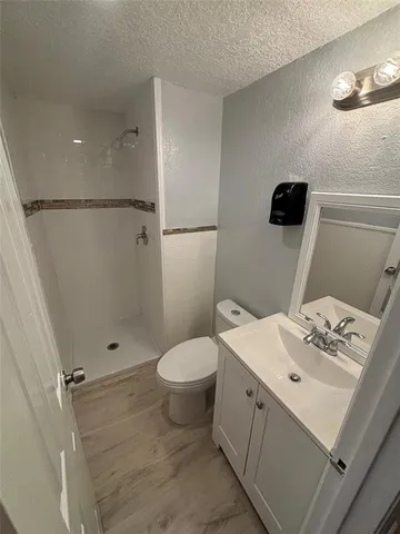 $2,200 | 303 South J Street, Lake Worth Beach, FL 33460