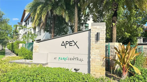 $3,100 | 8005 Northwest 104th Avenue, Unit 21, Doral, FL 33178