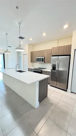 $3,100 | 8005 Northwest 104th Avenue, Unit 21, Doral, FL 33178