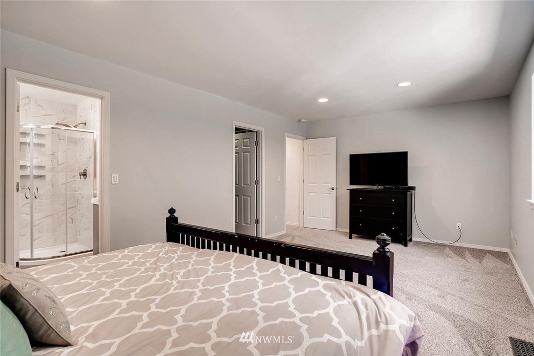 7914 180th Street Southwest Edmonds, WA 98026 - Photo 15 of 24 Gallery Image 15