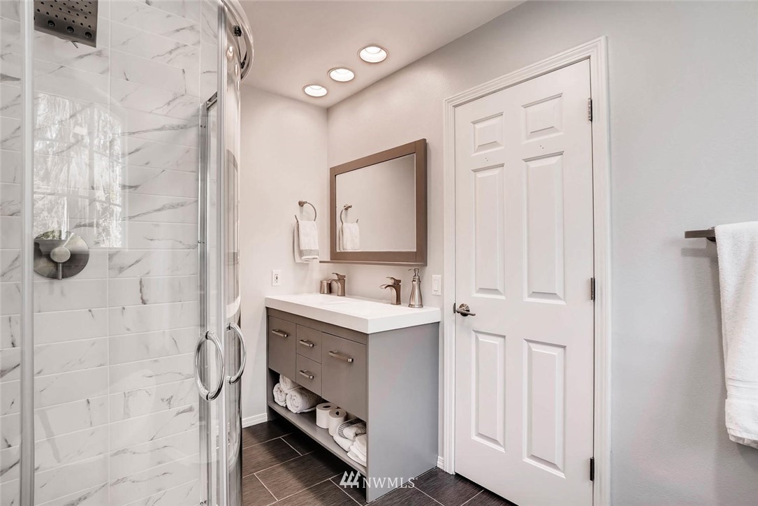 7914 180th Street Southwest Edmonds, WA 98026 - Photo 16 of 24 Gallery Image 16