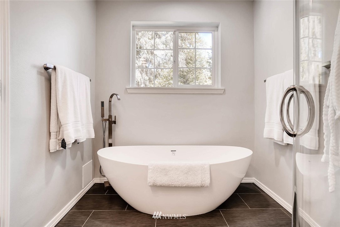 7914 180th Street Southwest Edmonds, WA 98026 - Photo 17 of 24 Gallery Image 17