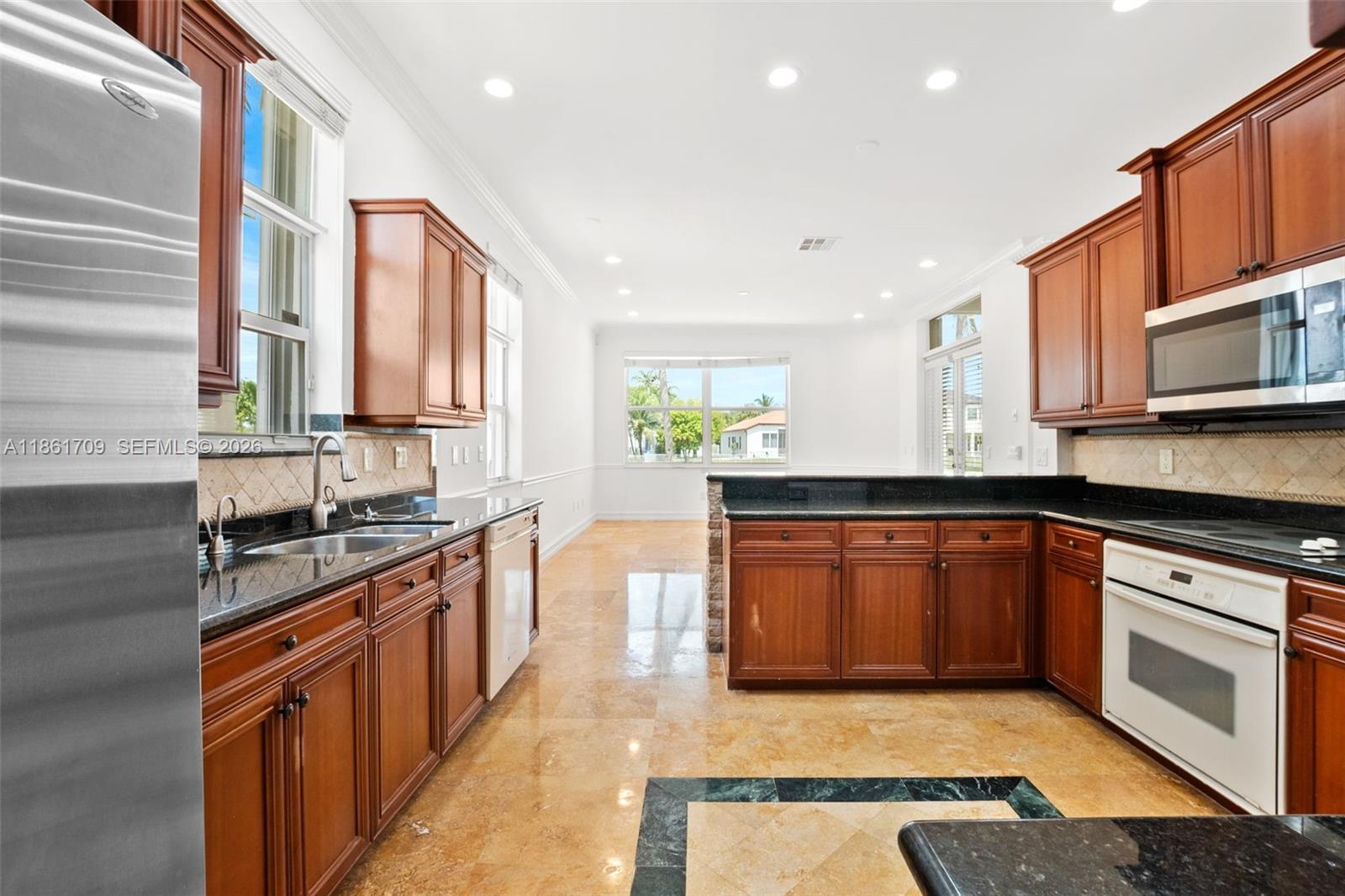 5168 Southwest 157th Avenue Miramar, FL 33027 - Photo 10 of 30