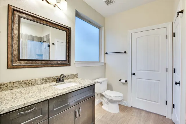 $2,100 | 118 North Buckhorn Drive, Bastrop, TX 78602