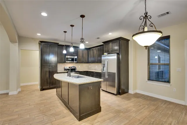 $2,100 | 118 North Buckhorn Drive, Bastrop, TX 78602