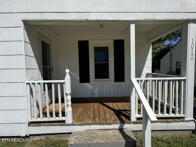 1012 Jones Street Athens, TN 37303 - Photo 8 of 21 IMG_3933