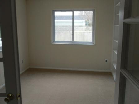 1057 Canterbury Road Grosse Pointe, MI 48236 - Photo 3 of 12 943524-2.JPG
