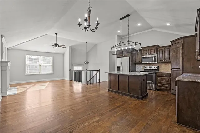 $374,900 | 1006 Buttercup Street, Smithville, MO 64089