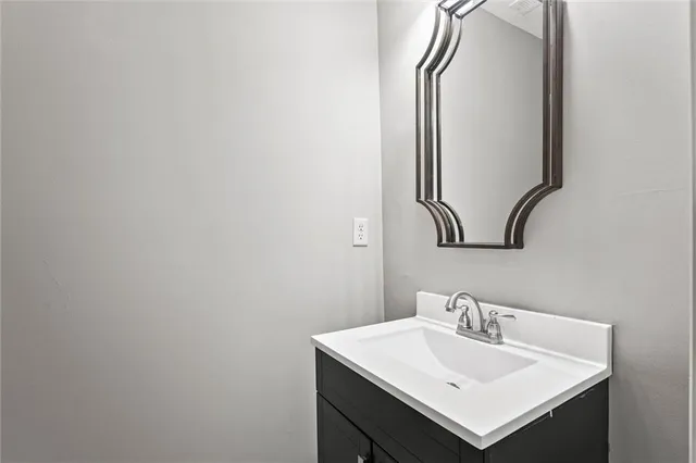 $374,900 | 1006 Buttercup Street, Smithville, MO 64089