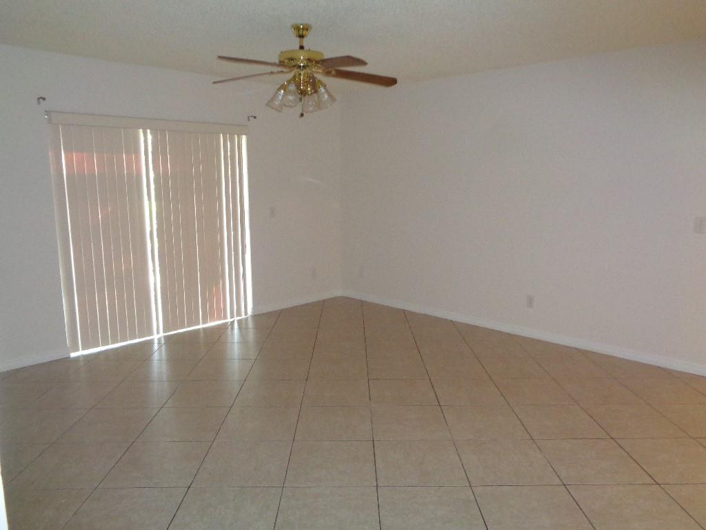 873 Roseland Road Sebastian, FL 32958 - Photo 9 of 32 Gallery Image 9