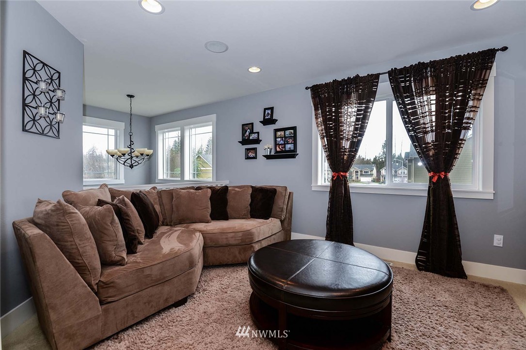 16405 37th Drive Southeast Bothell, WA 98012 - Photo 14 of 25 Gallery Image 14
