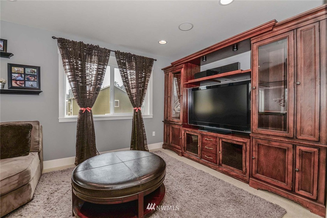 16405 37th Drive Southeast Bothell, WA 98012 - Photo 15 of 25 Gallery Image 15