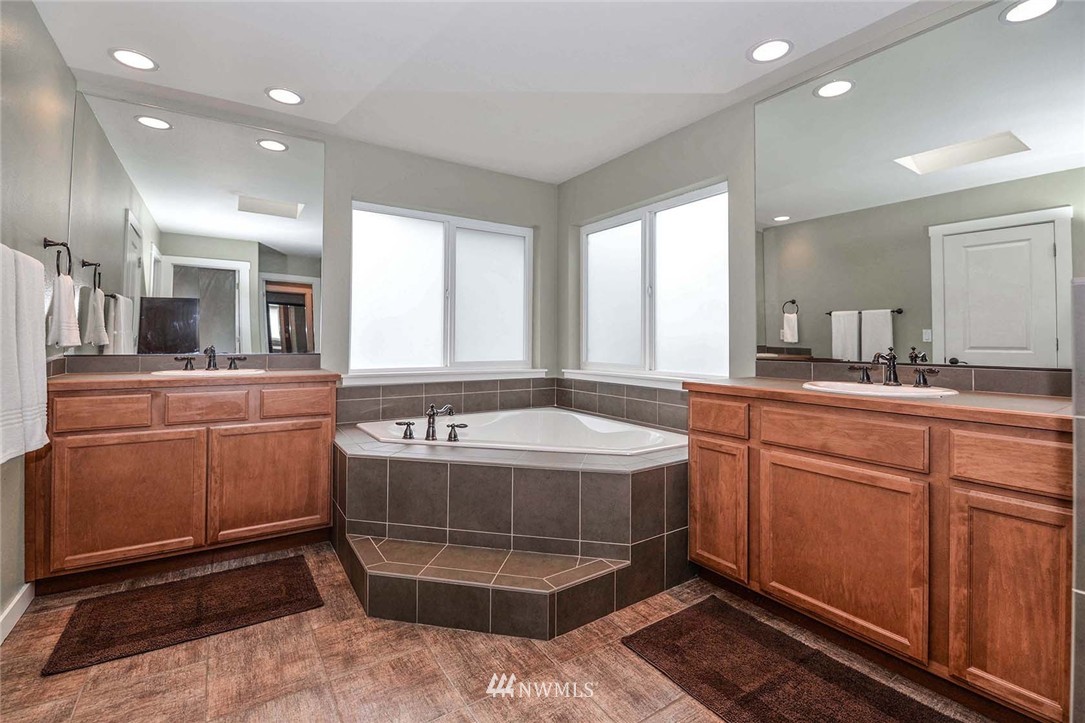 16405 37th Drive Southeast Bothell, WA 98012 - Photo 18 of 25 Gallery Image 18
