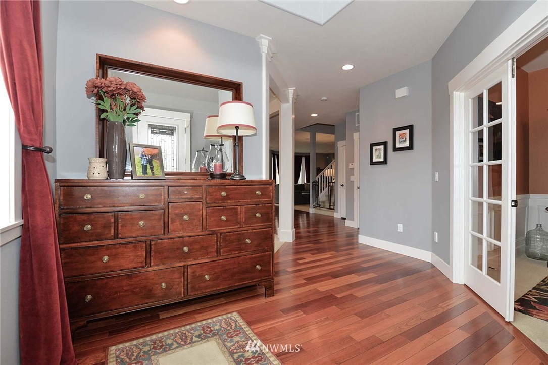 16405 37th Drive Southeast Bothell, WA 98012 - Photo 4 of 25 Gallery Image 4