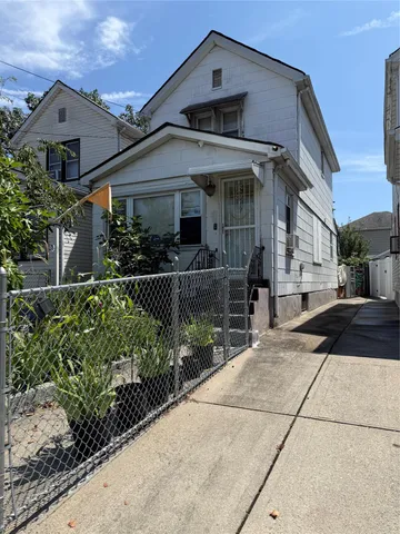 $649,000 | 122-18 111th Avenue | South Ozone Park