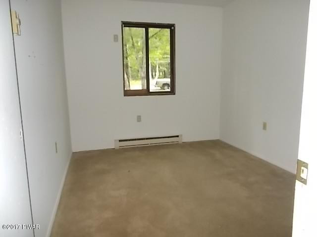 4156 Pne Rdg Drive Bushkill, PA 18324 - Photo 5 of 6