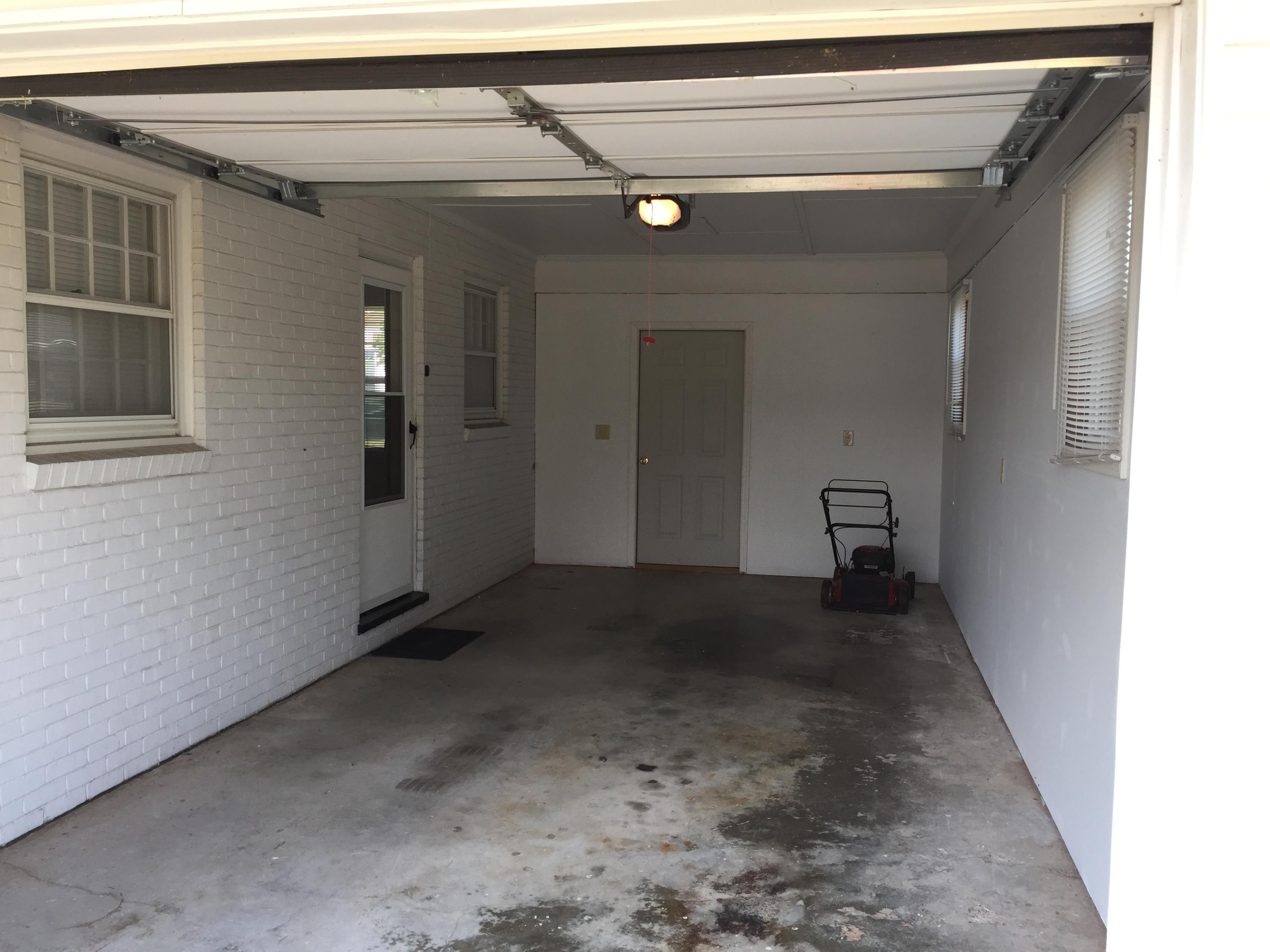 415 Decatur Drive Salem, VA 24153 - Photo 14 of 21 Decatur Garage