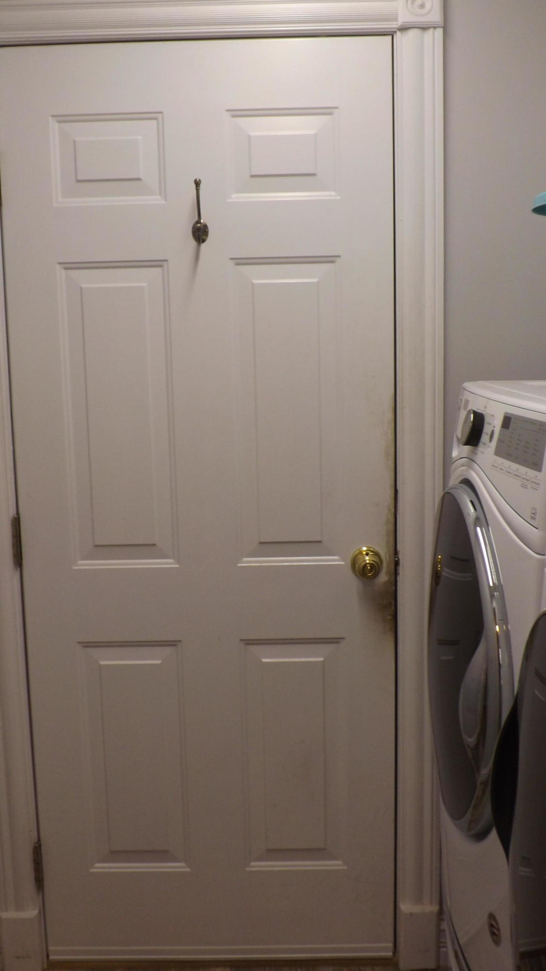 4205 Crestfield Road Knoxville, TN 37921 - Photo 14 of 28 laundry and door to garage