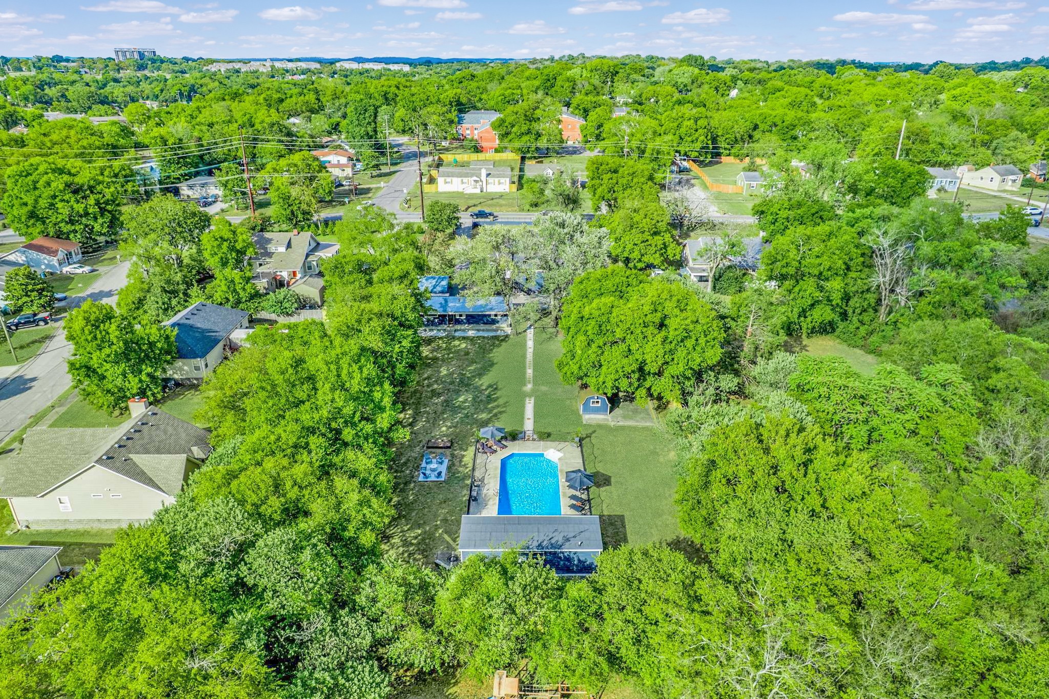 562 B Neelys Bend Road Madison, TN 37115 - Photo 26 of 29 a view of a garden with plants