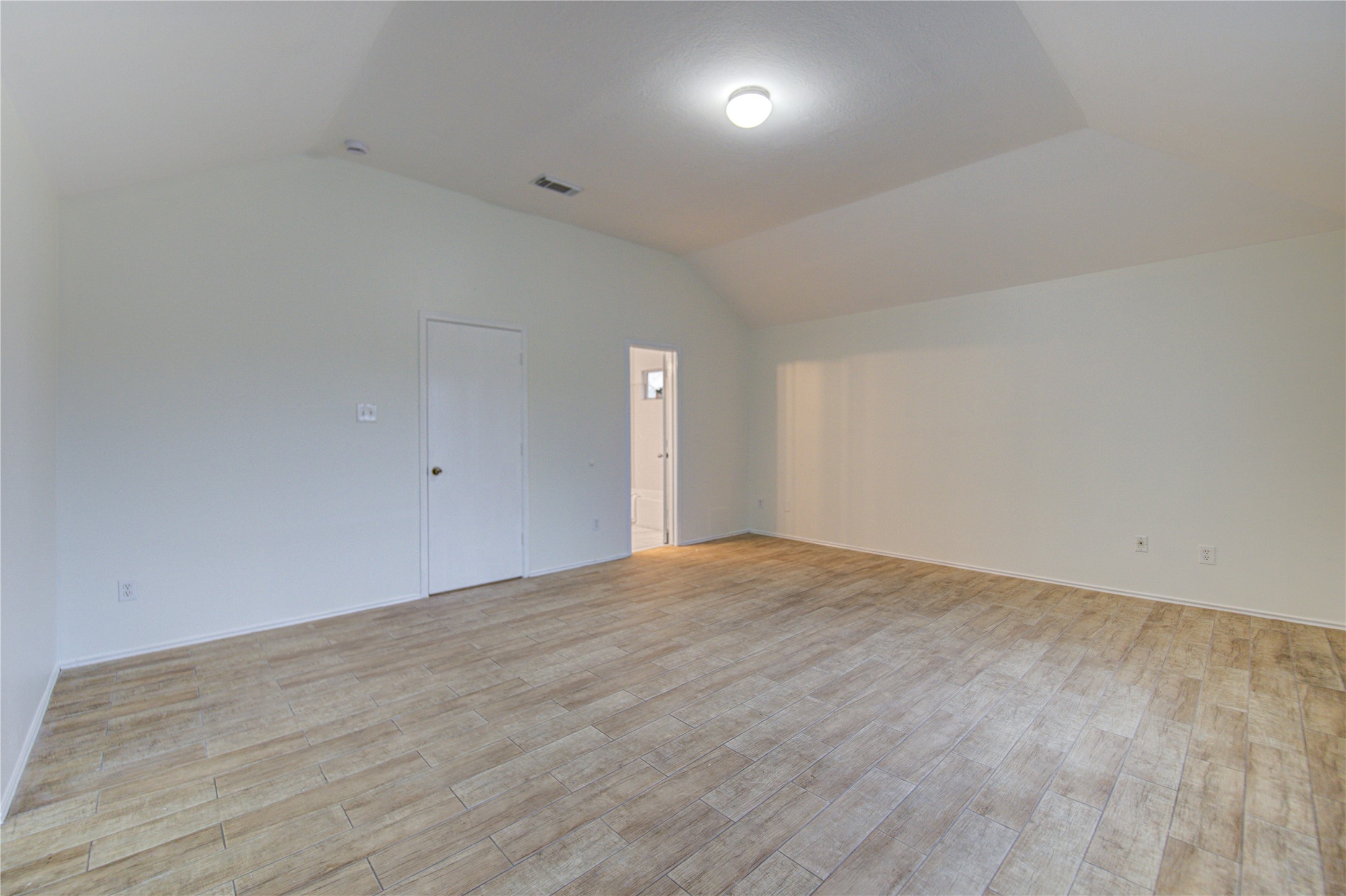 9926 Myrtle Field Lane Houston, TX 77044 - Photo 17 of 34