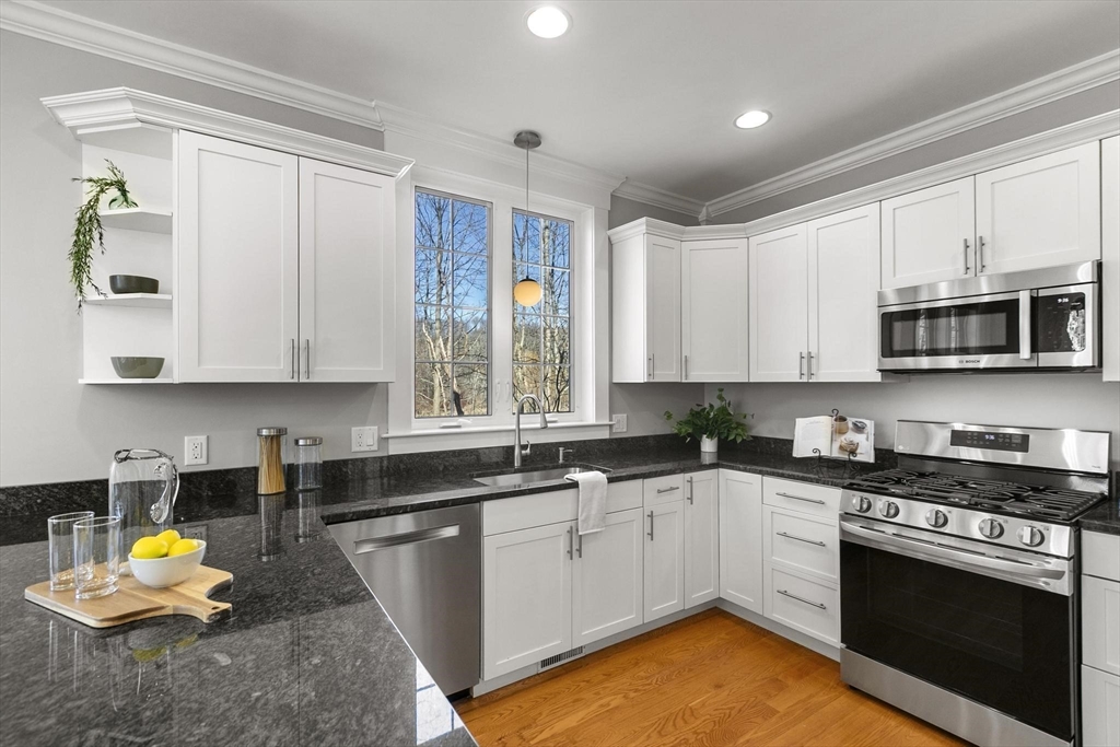 14 Reed Street Arlington, MA 02474 - Photo 12 of 40 Gallery Image 12