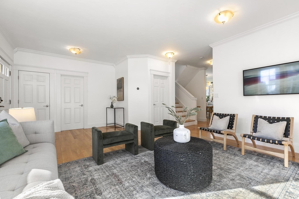 14 Reed Street Arlington, MA 02474 - Photo 8 of 40 Gallery Image 8