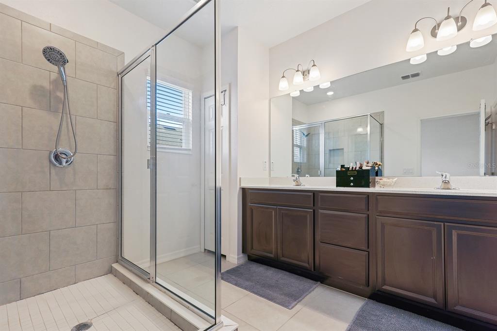 5747 Spotted Harrier Way Lithia, FL 33547 - Photo 11 of 14